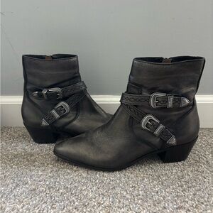 Frye Ellen Double Buckle Bootie in Pewter sz 9.5